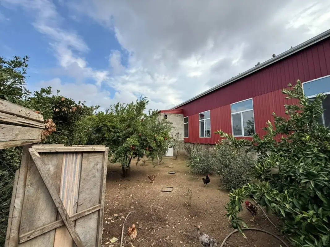 Satılır 3 otaqlı həyət evi 170 m²
