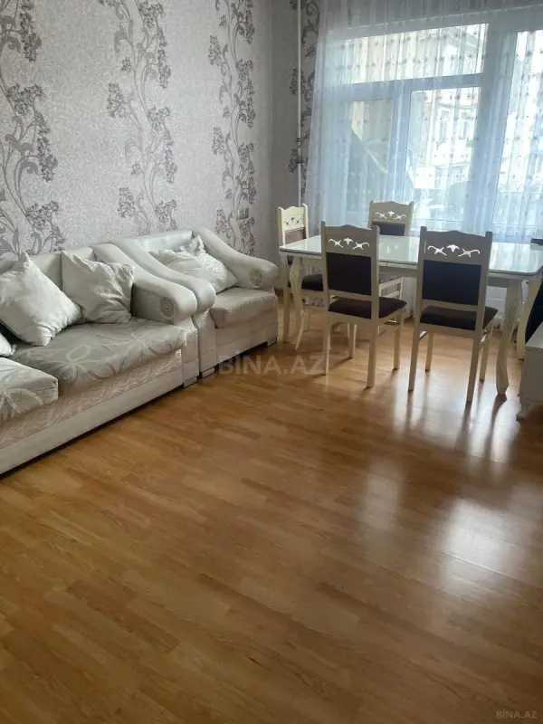 Kirayə verilir 2 otaqlı mənzil 42 m²