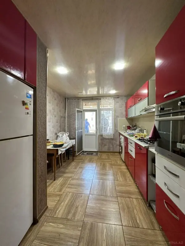 Satılır 5 otaqlı mənzil 120 m²