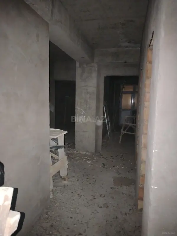 Satılır 2 otaqlı mənzil 97 m²