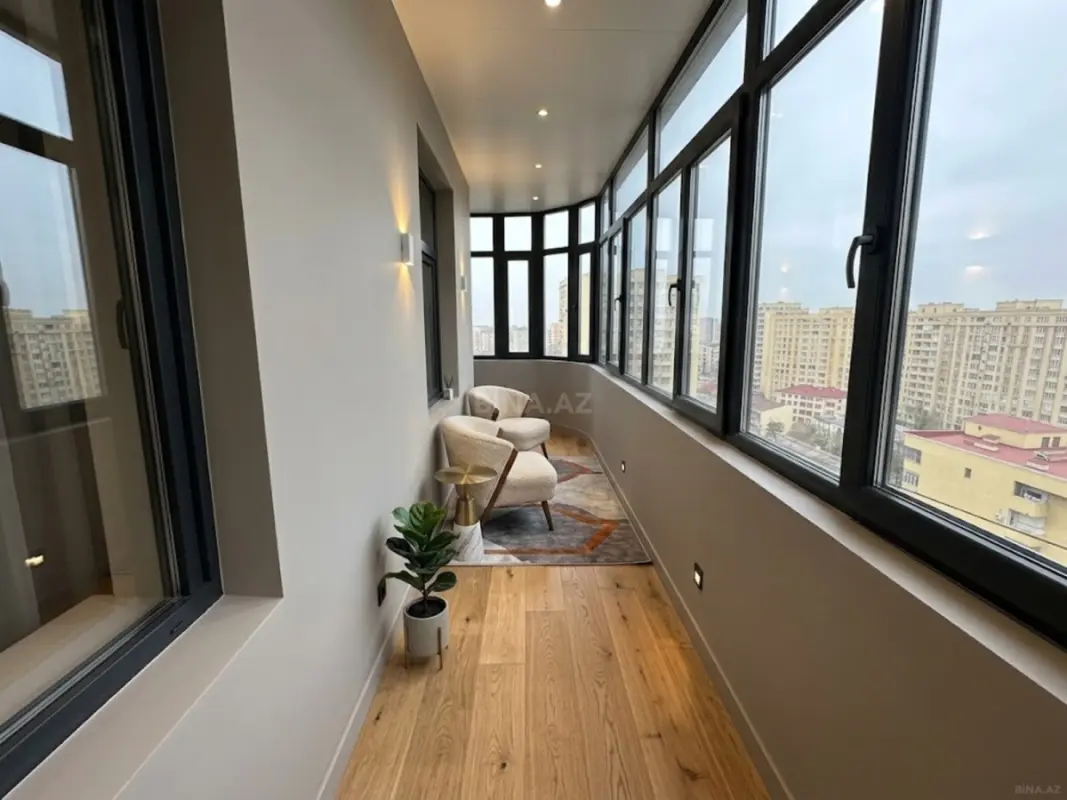 Satılır 2 otaqlı mənzil 101 m²