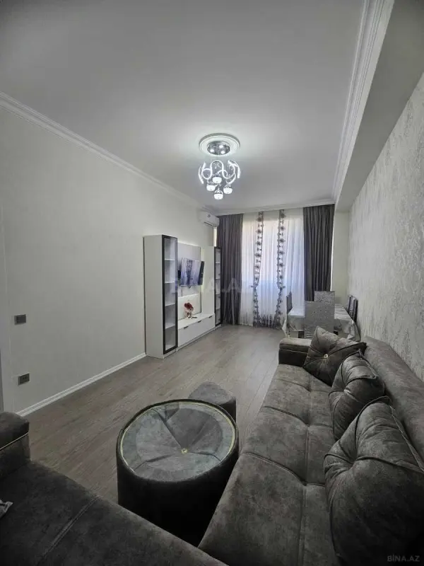 Kirayə verilir 2 otaqlı mənzil 62 m²
