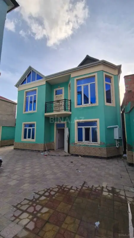 Satılır 4 otaqlı həyət evi 200 m²