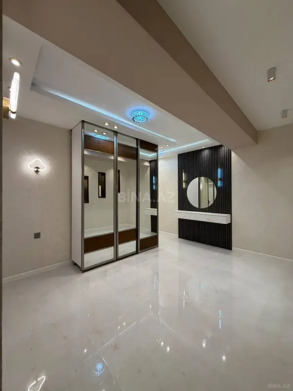 Satılır 2 otaqlı mənzil 90 m²