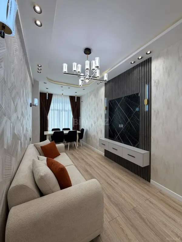 Satılır 2 otaqlı mənzil 75 m²