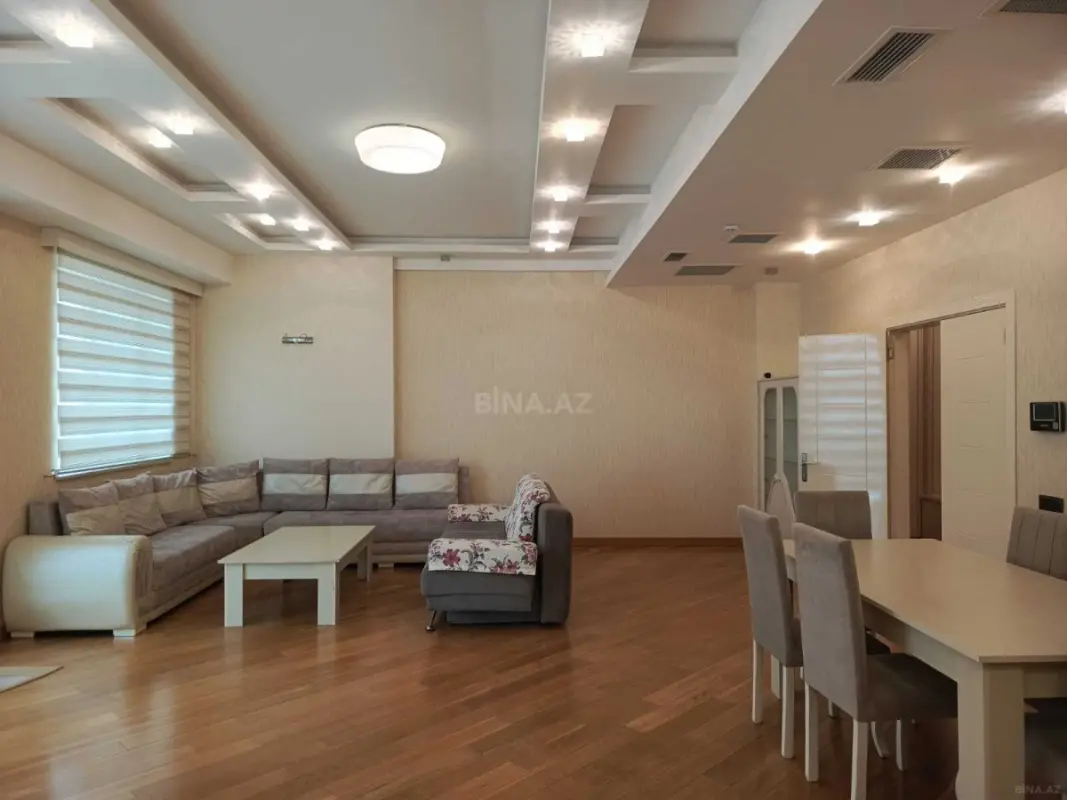 Kirayə verilir 3 otaqlı mənzil 160 m²