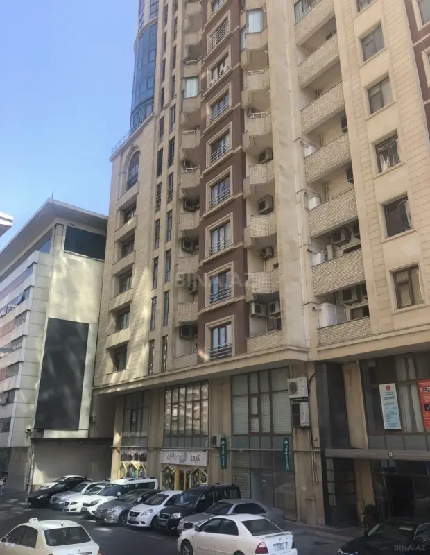 Satılır obyekt 80 m²