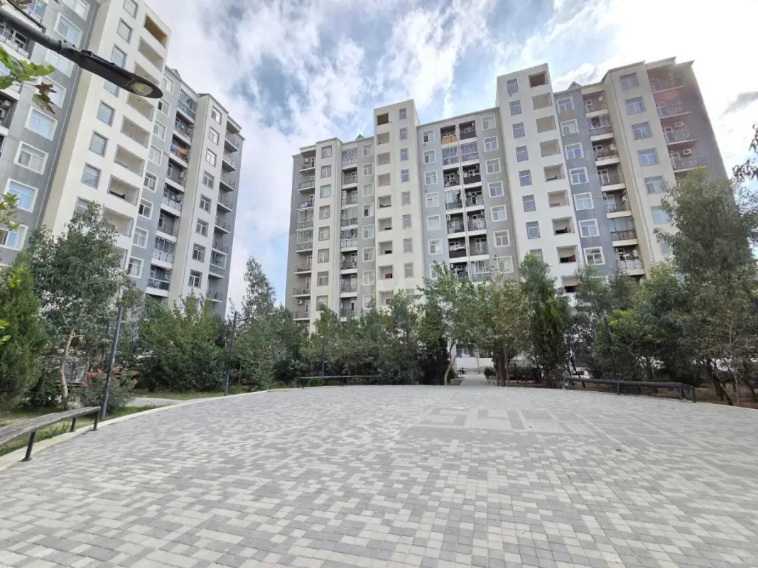 Satılır 1 otaqlı mənzil 47 m²