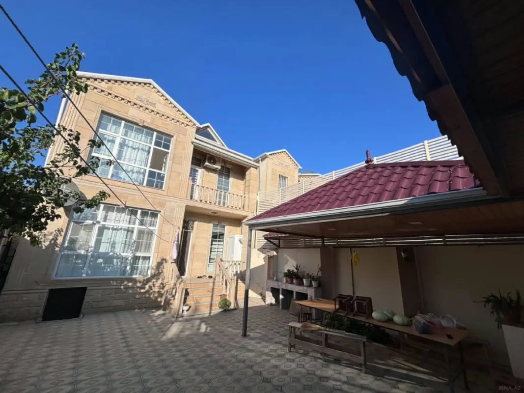 Satılır 4 otaqlı həyət evi 130 m²