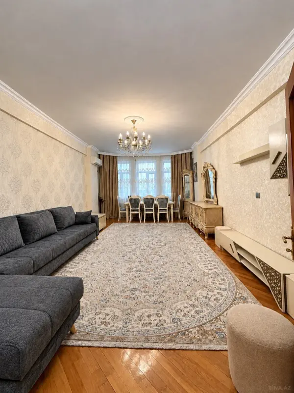Satılır 3 otaqlı mənzil 140 m²