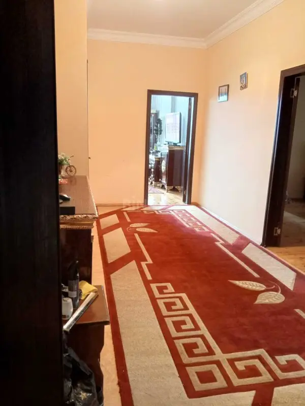 Satılır 3 otaqlı mənzil 127 m²