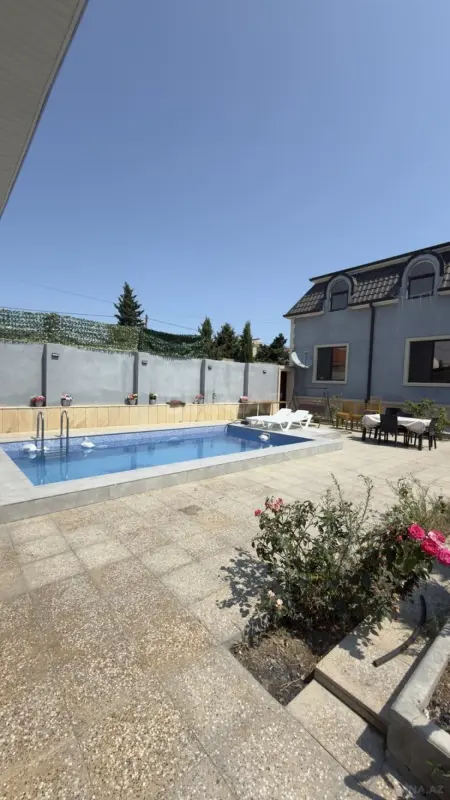 Satılır 5 otaqlı həyət evi 200 m²