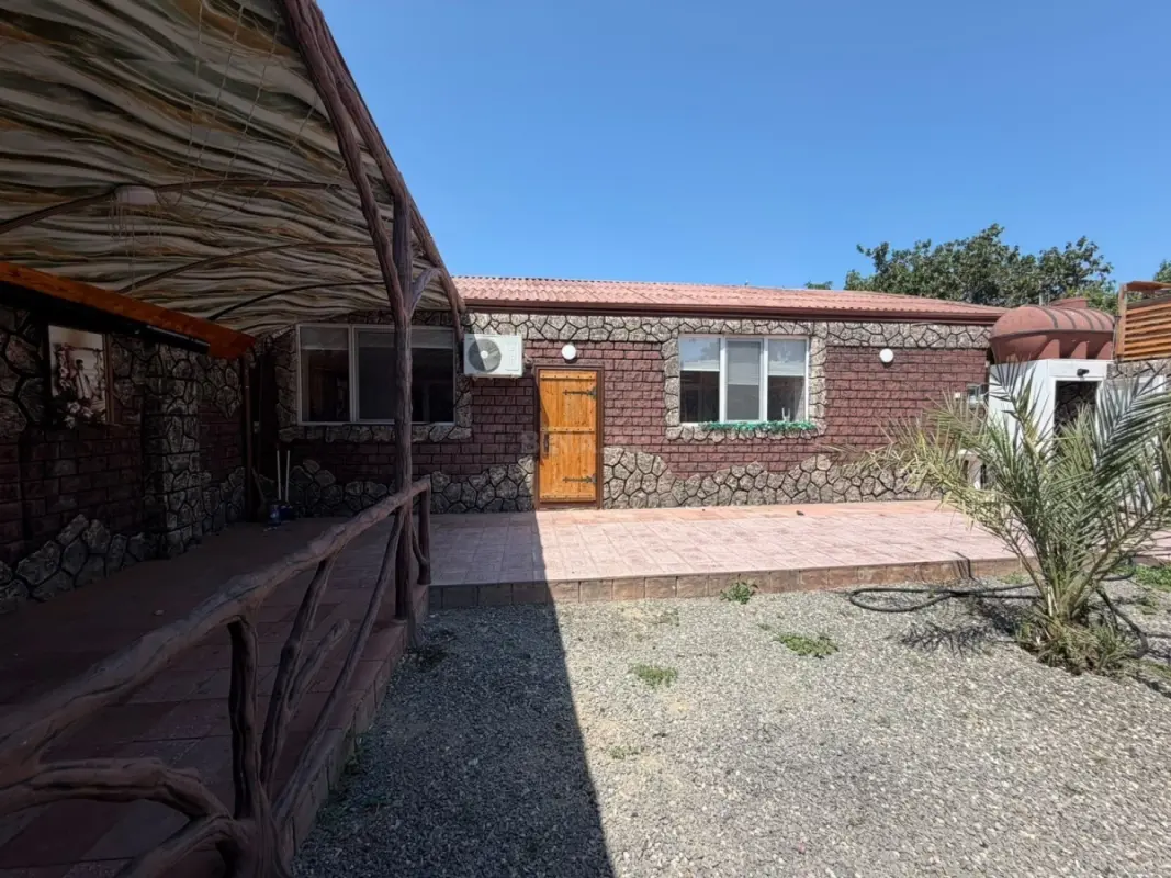 Satılır 3 otaqlı həyət evi 100 m²