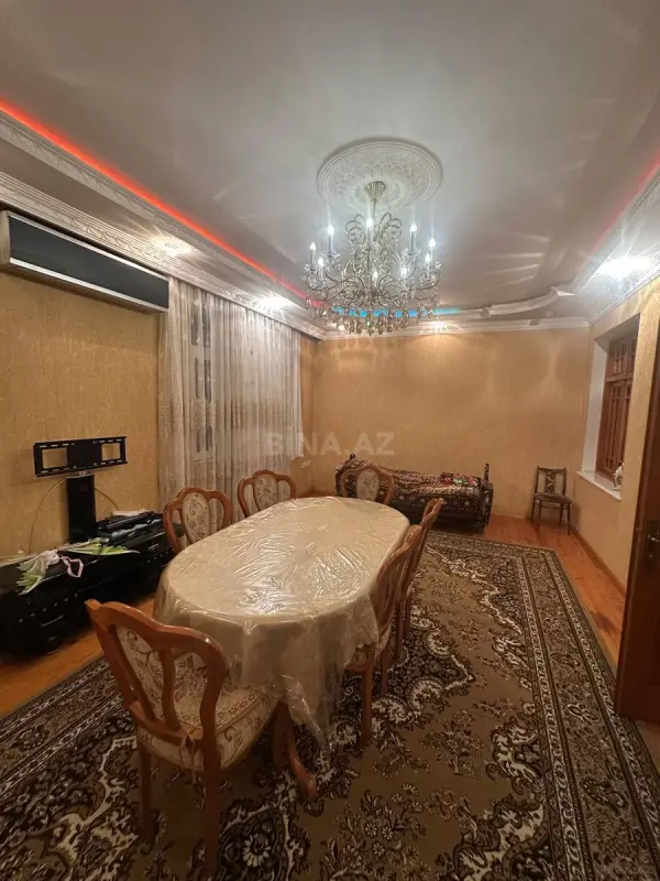 Kirayə verilir 4 otaqlı mənzil 120 m²