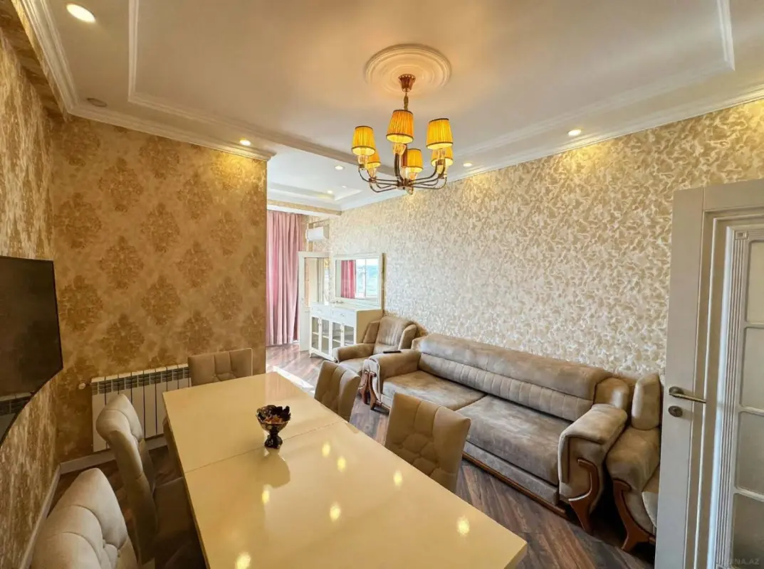 Satılır 3 otaqlı mənzil 105 m²