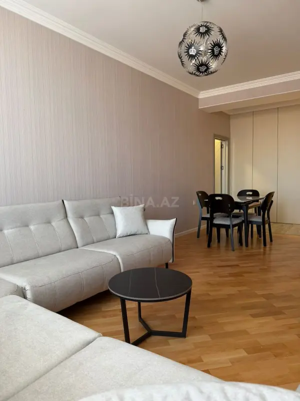 Kirayə verilir 3 otaqlı mənzil 102 m²