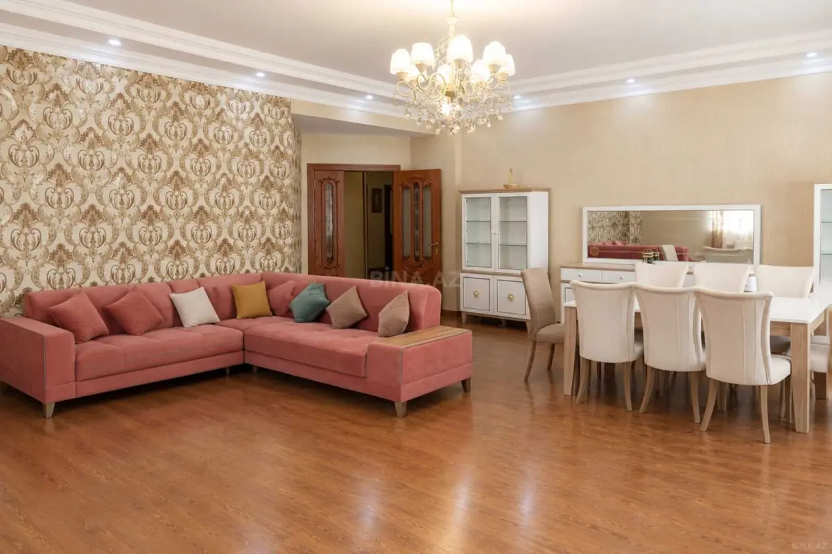 Kirayə verilir 3 otaqlı mənzil 138 m²