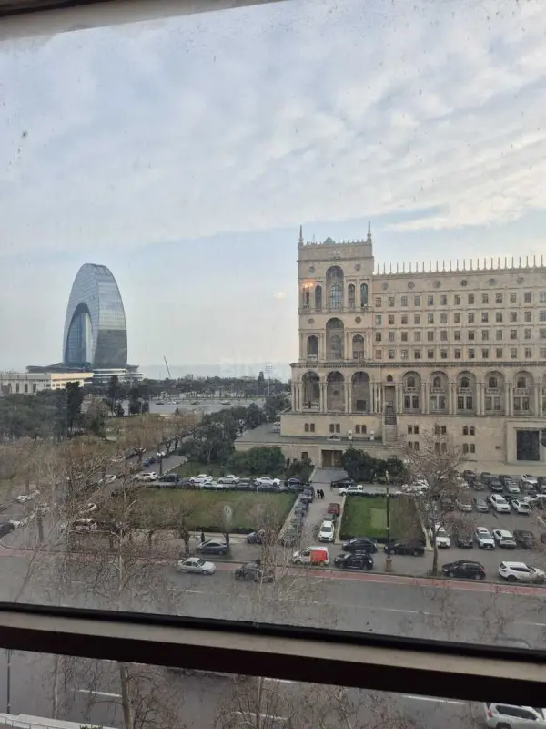 Kirayə verilir 2 otaqlı mənzil 70 m²