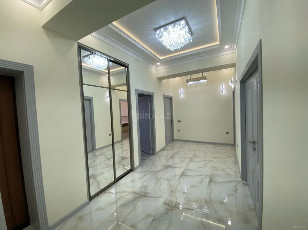 Satılır 4 otaqlı mənzil 125 m²