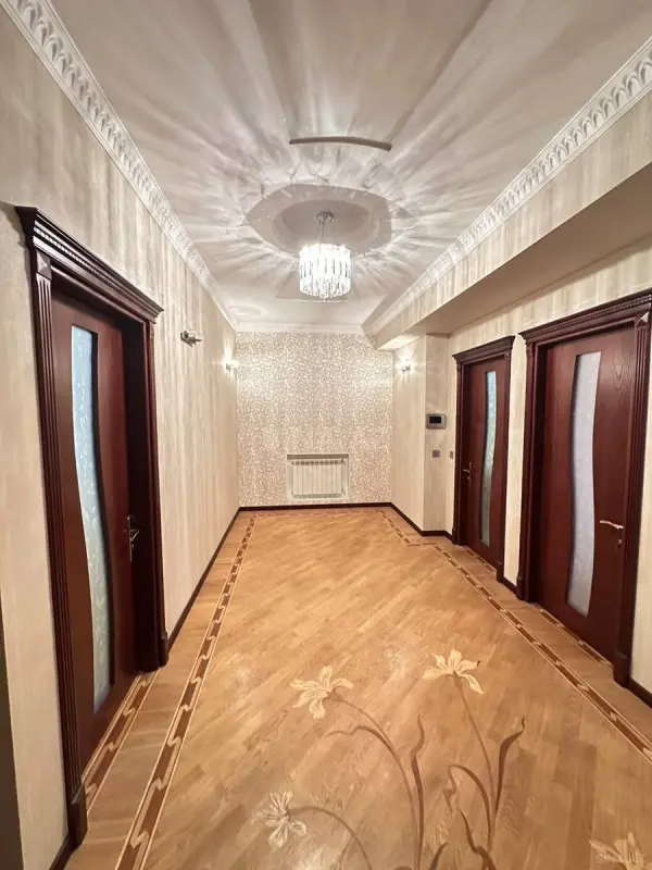 Satılır 2 otaqlı mənzil 88 m²