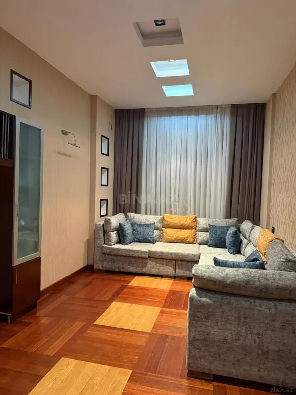 Satılır 2 otaqlı mənzil 100 m²