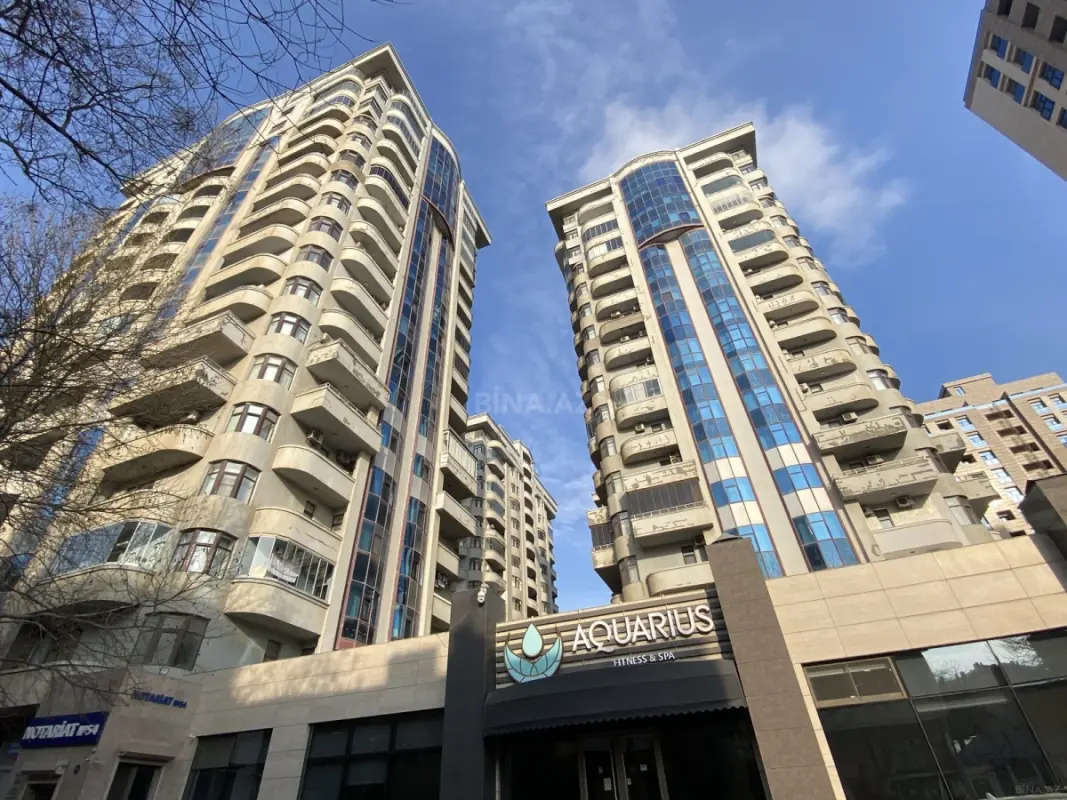 Satılır 3 otaqlı mənzil 167 m²
