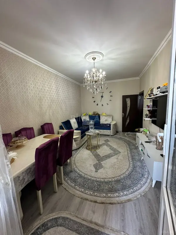 Kirayə verilir 2 otaqlı mənzil 70 m²