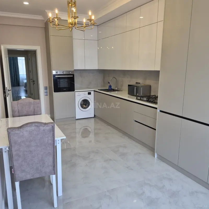 Satılır 2 otaqlı mənzil 103 m²