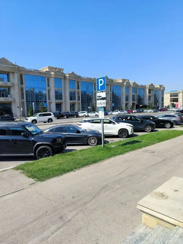 Kirayə verilir obyekt 105 m²