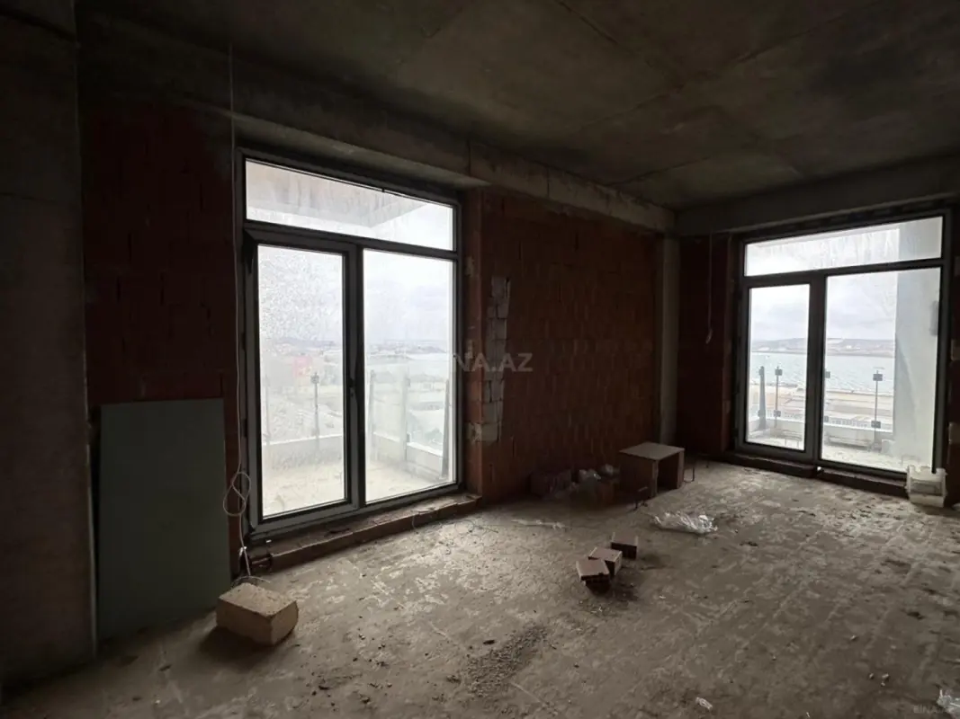 Satılır 3 otaqlı mənzil 106.78 m²