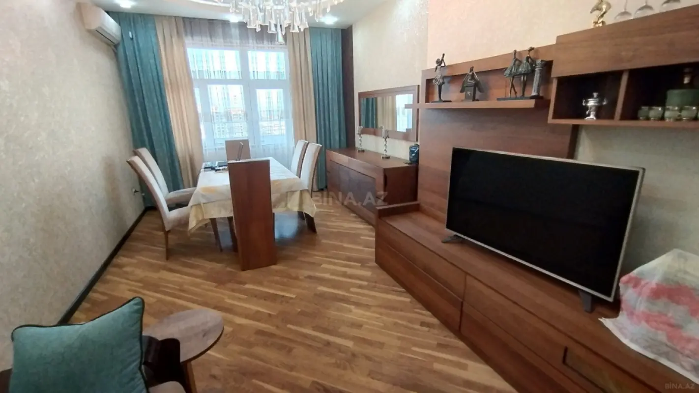 Kirayə verilir 2 otaqlı mənzil 80 m²