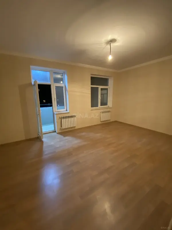 Satılır 4 otaqlı mənzil 115 m²