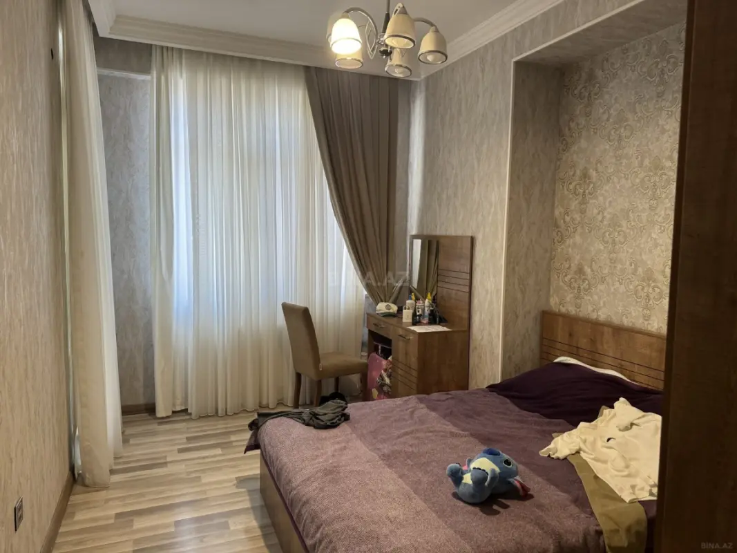 Satılır 2 otaqlı mənzil 74.5 m²