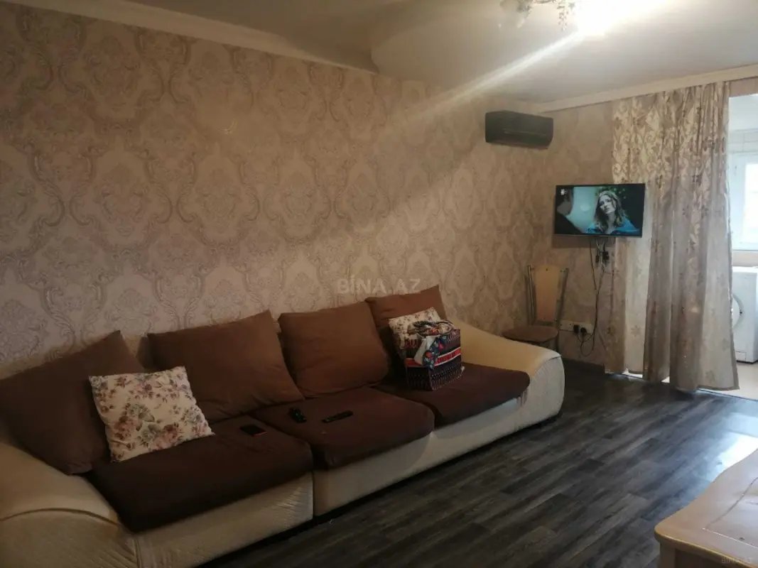 Satılır 2 otaqlı mənzil 70 m²