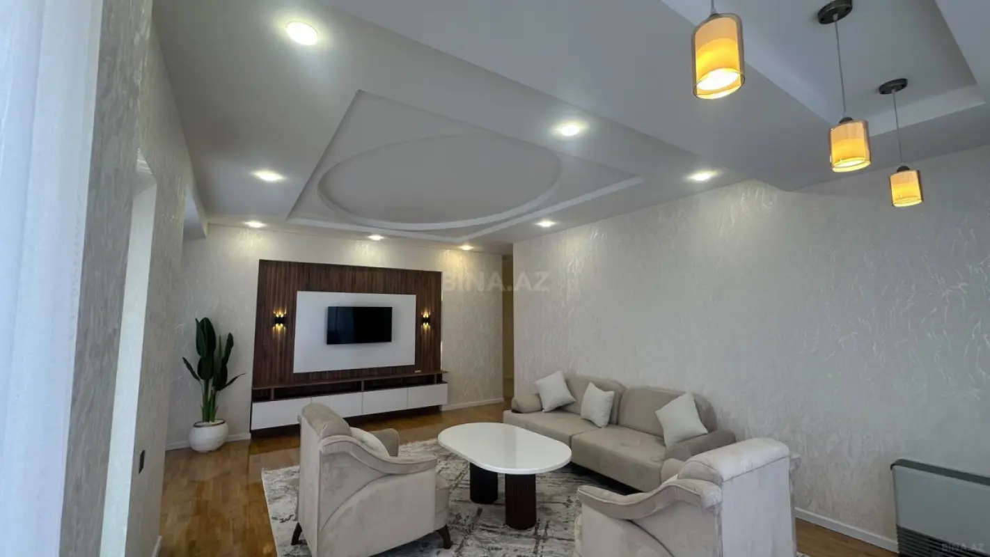 Kirayə verilir 4 otaqlı mənzil 170 m²