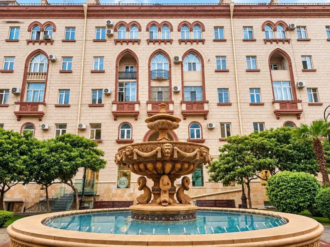 Satılır 5 otaqlı mənzil 150 m²