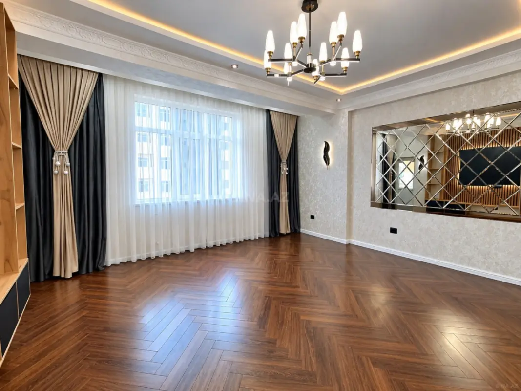 Satılır 3 otaqlı mənzil 108 m²