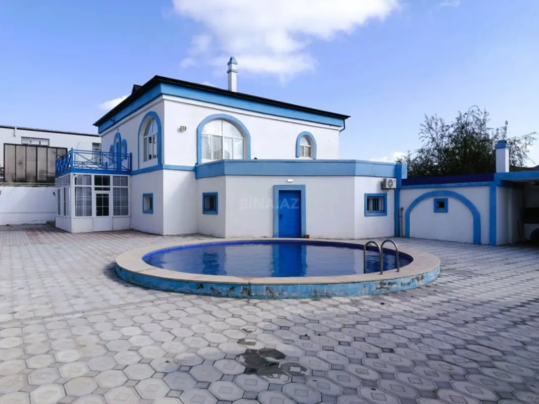 Satılır 6 otaqlı həyət evi 250 m²