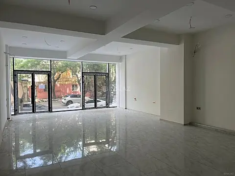Kirayə verilir obyekt 300 m² — Bakı 300.00 m²