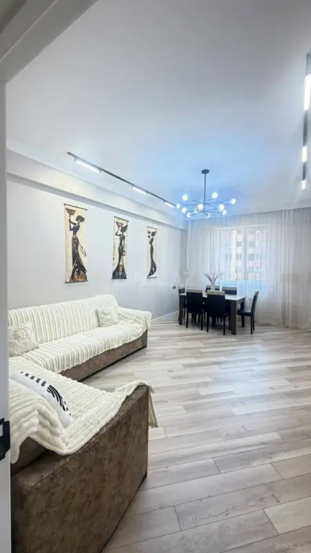 Satılır 2 otaqlı mənzil 75 m²