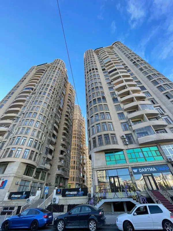 Kirayə verilir 3 otaqlı mənzil 102 m²