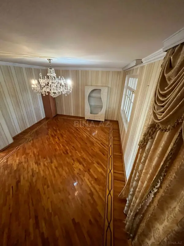 Satılır 3 otaqlı mənzil 108 m²