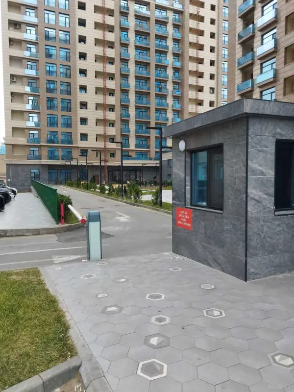 Satılır 3 otaqlı mənzil 105 m²