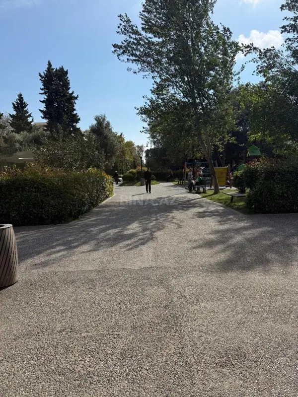 Satılır 3 otaqlı mənzil 140 m²