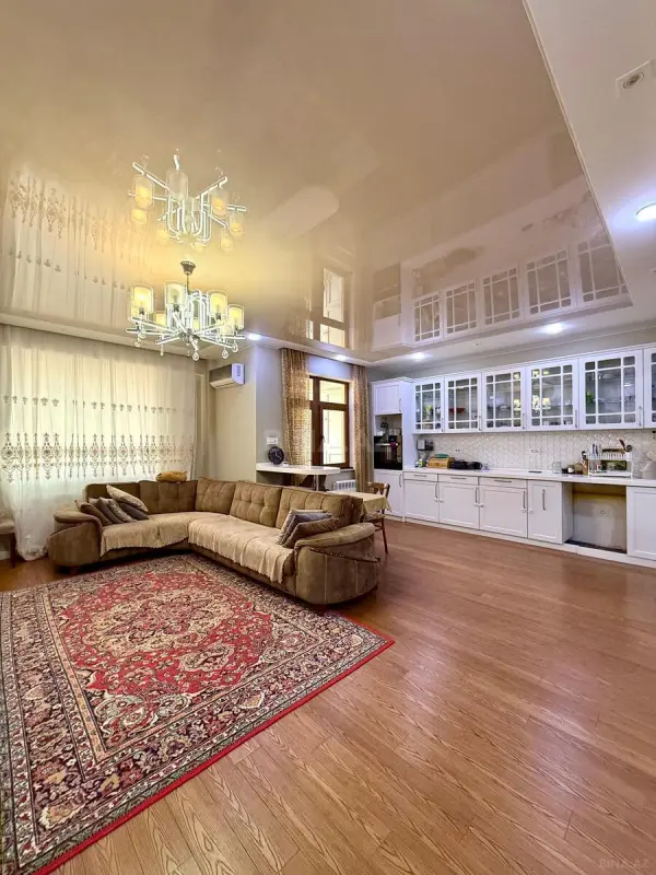 Satılır 2 otaqlı mənzil 119 m²