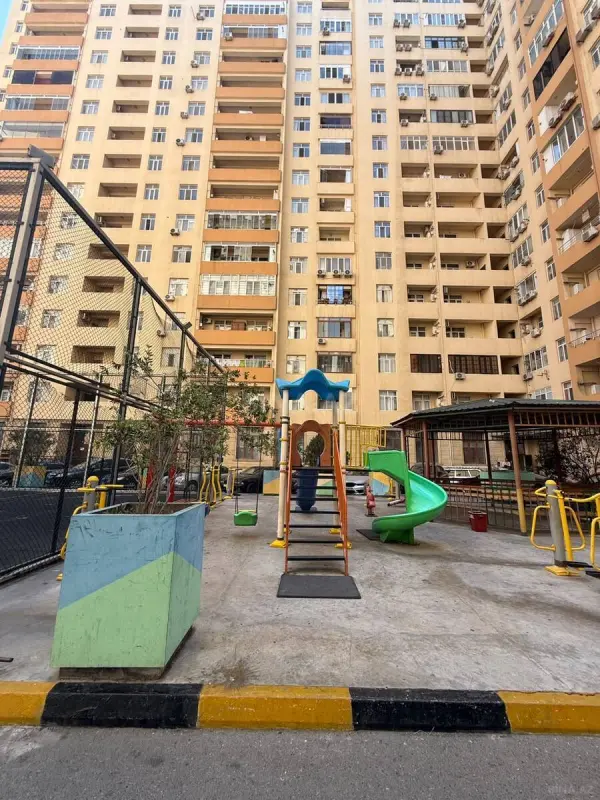 Satılır 2 otaqlı mənzil 95 m²