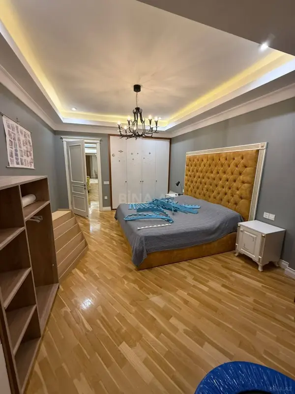 Satılır 4 otaqlı mənzil 150.4 m²