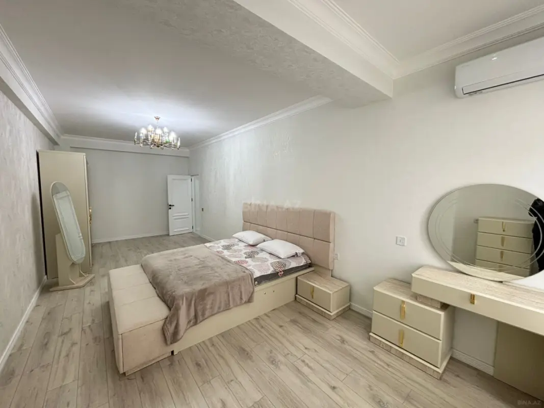 Kirayə verilir 3 otaqlı mənzil 150 m²