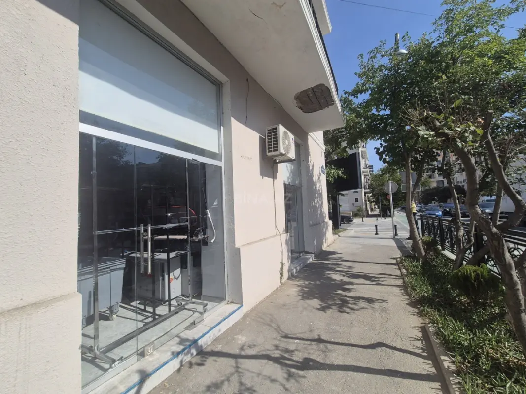 Satılır obyekt 100 m²