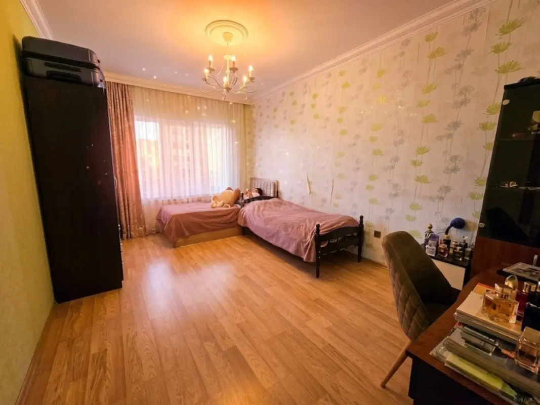 Satılır 3 otaqlı mənzil 87.9 m²